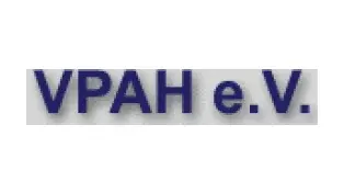 Logo des VPAH e.V. (Verband der Parkinson- und atypischen Parkinson-Syndrome-Erkrankten e.V.). Der Schriftzug 'VPAH e.V.' ist in dunkelblauer Schrift auf grauem Hintergrund dargestellt.